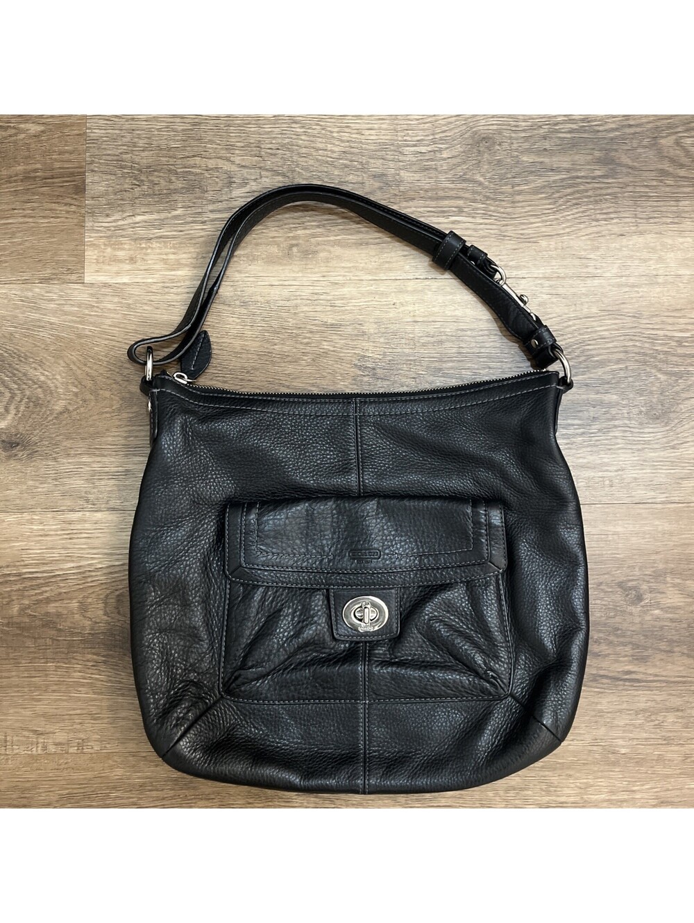 Coach Women’s Black Pebbled Shoulder Bag Turn Lock Closure Silver Hardware